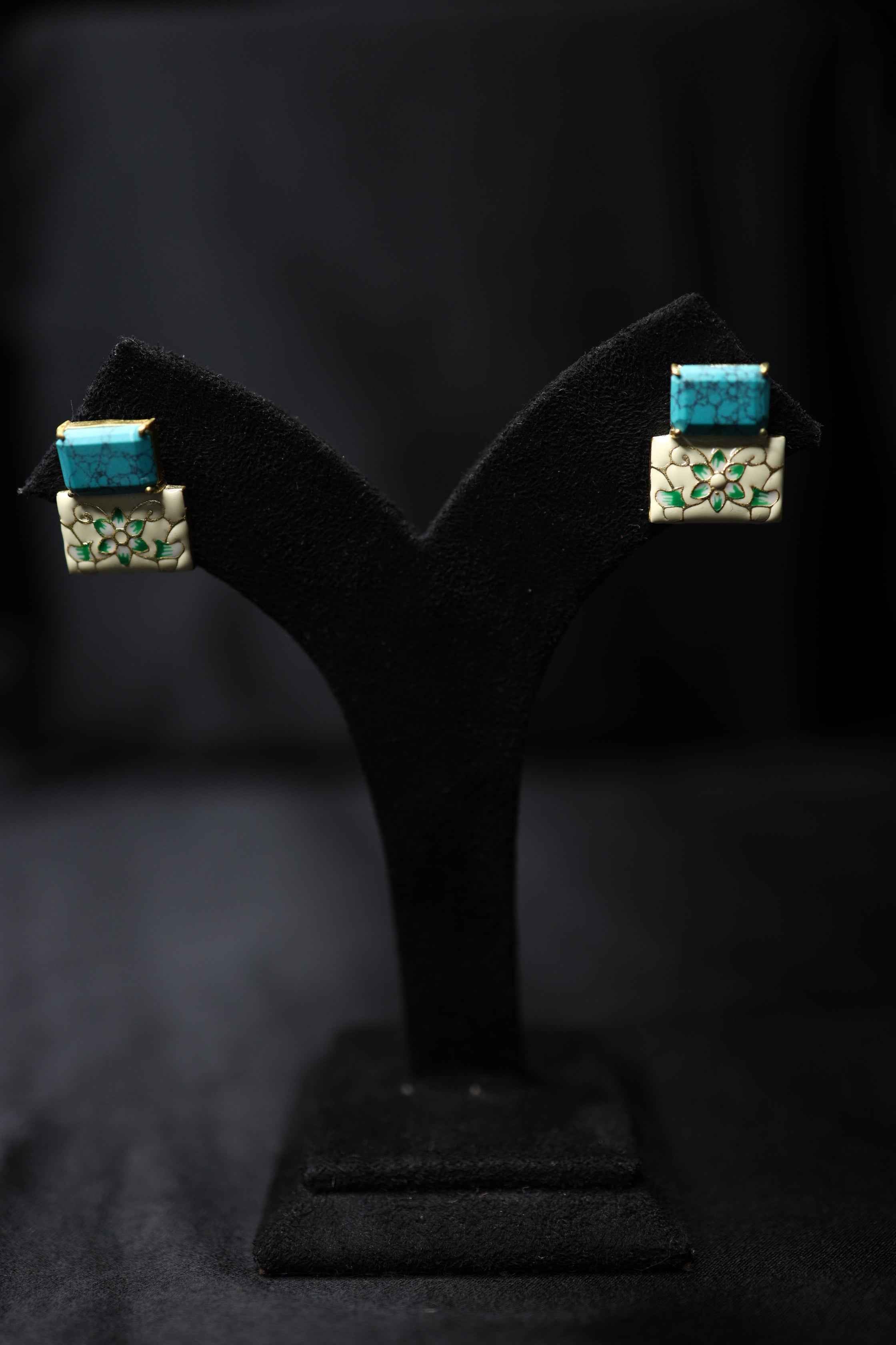 Studs with Monalisa Stones