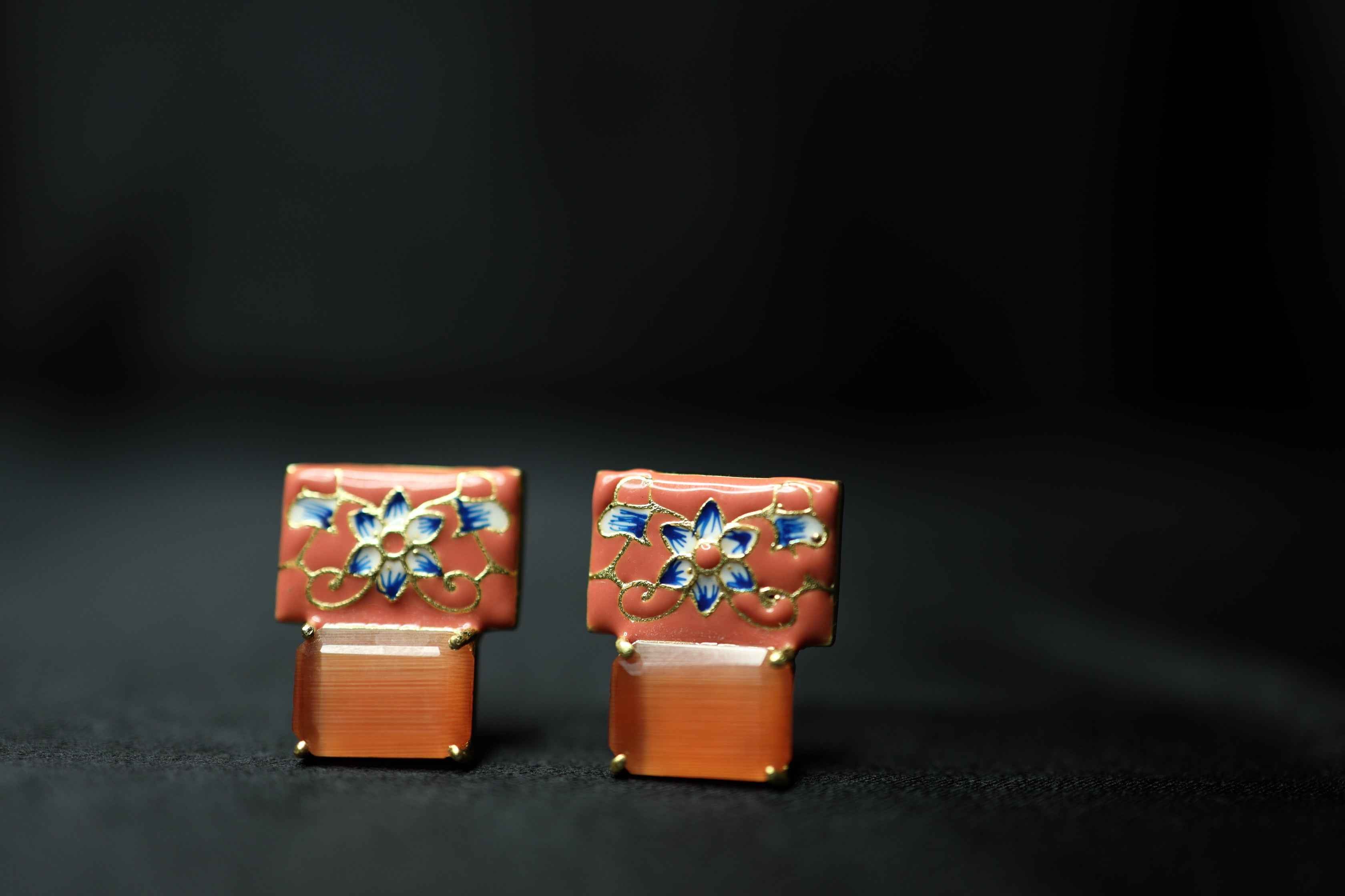 Studs with Monalisa Stones