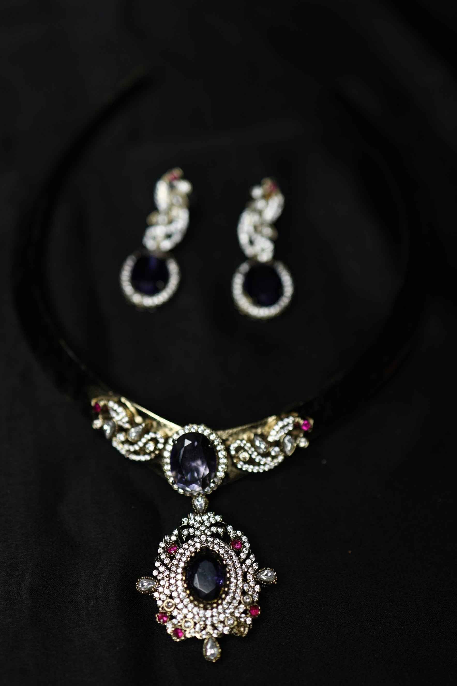 Handmade Hasli with Sapphire Stone