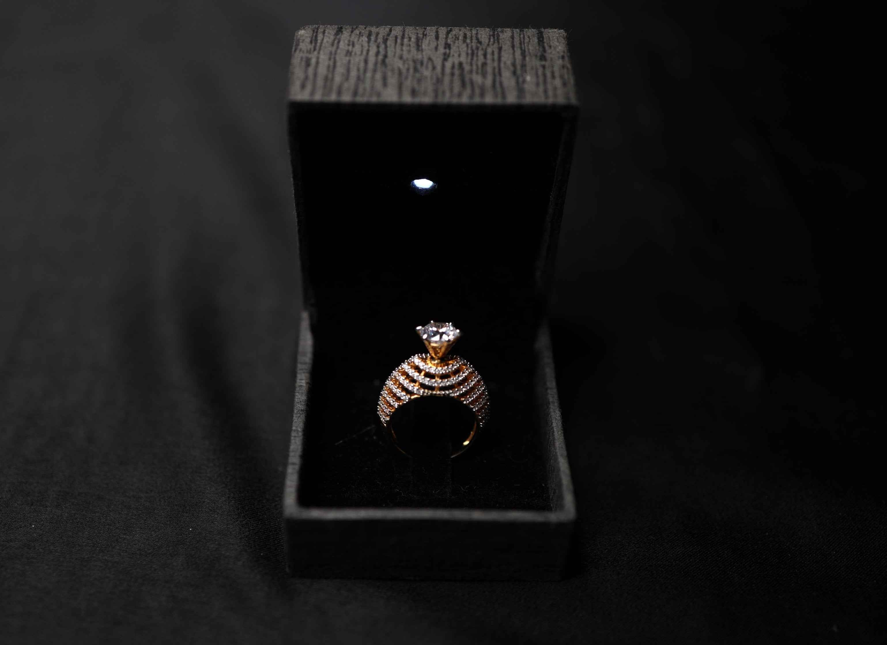 Italian Revolving Diamond Ring