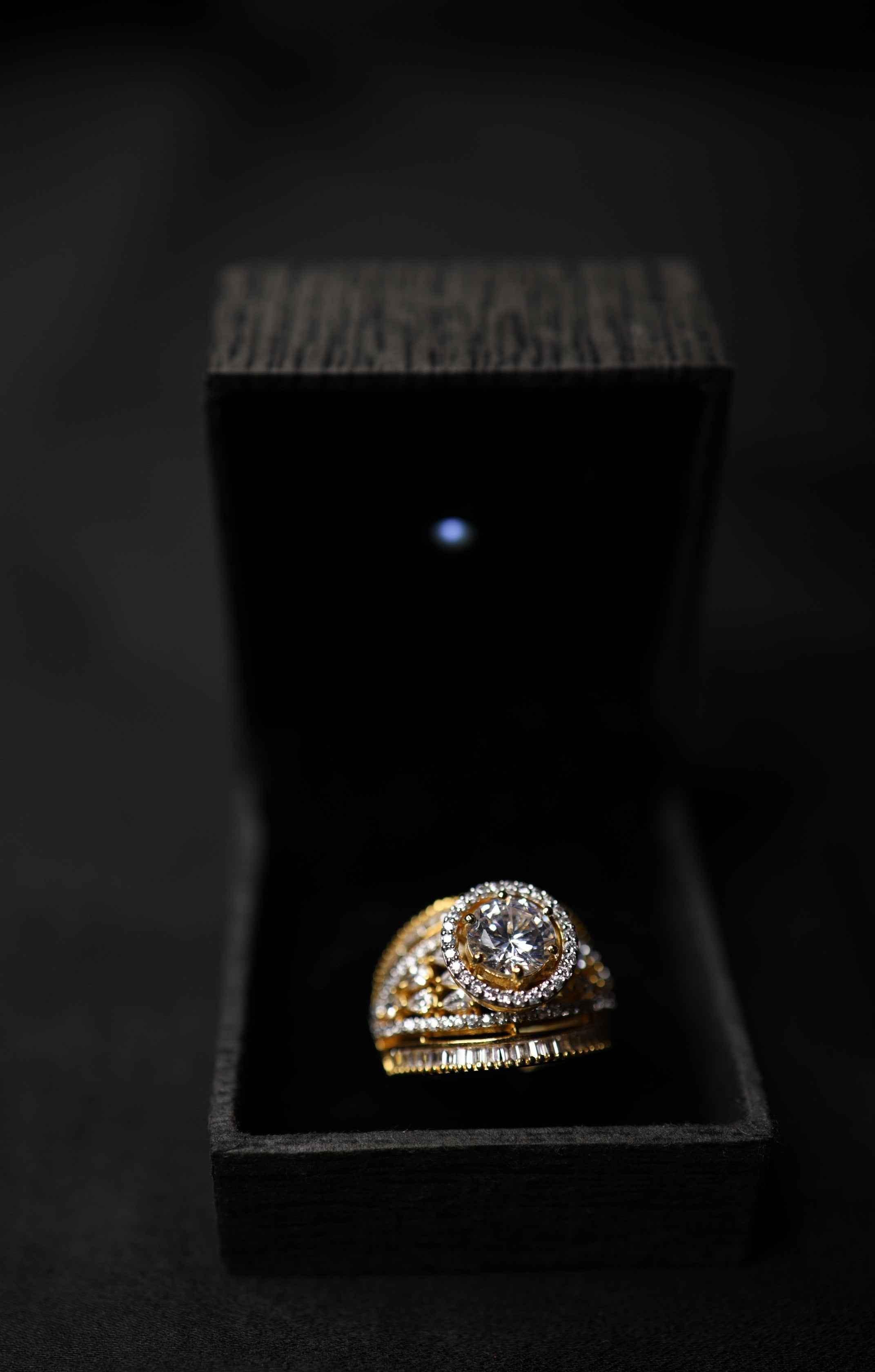 18 crt Gold Polish AAA CZ Stone ring