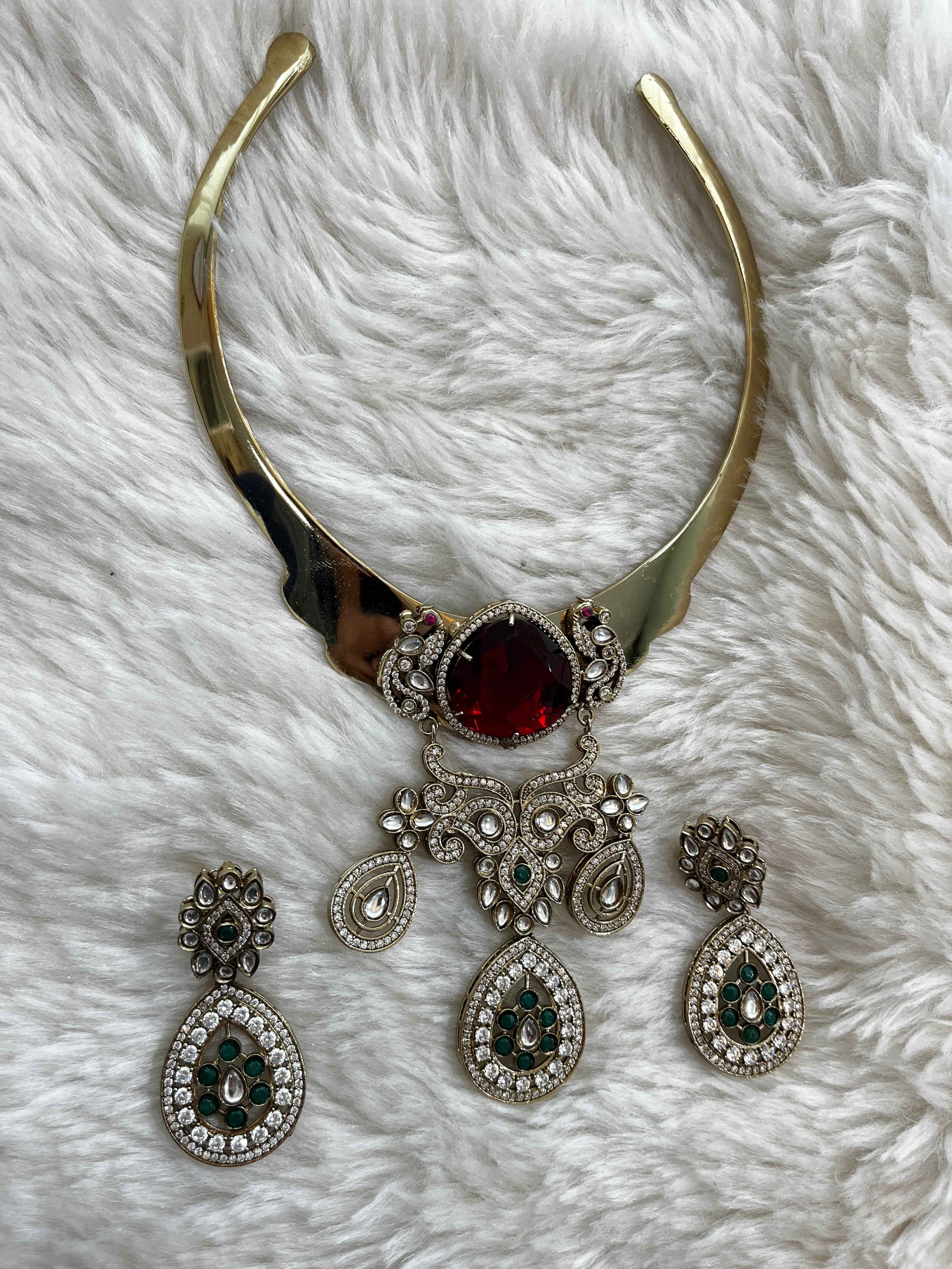 Ruby Emerald Regal Hasli Set