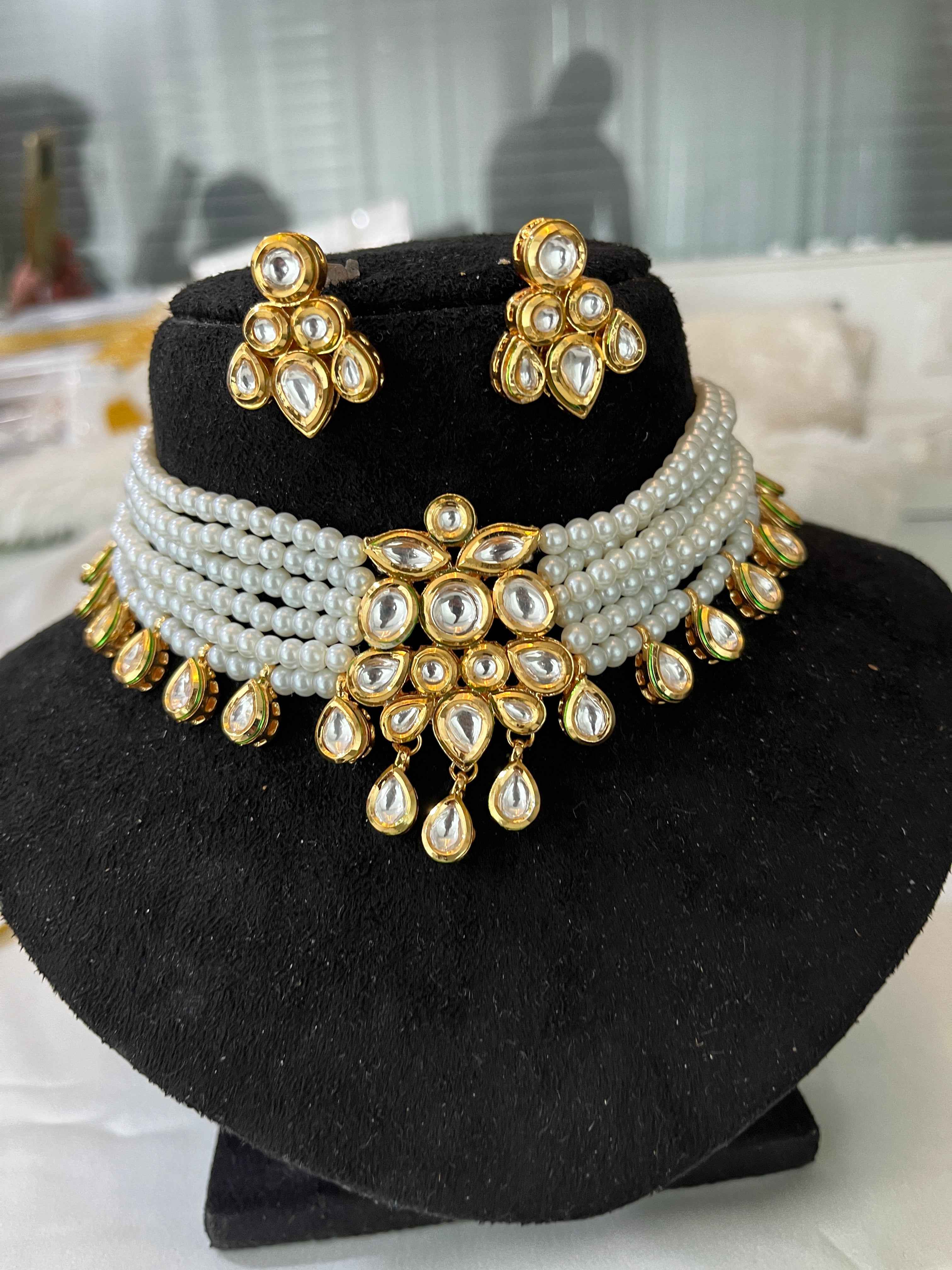 Pearl Cluster Kundan Choker Set