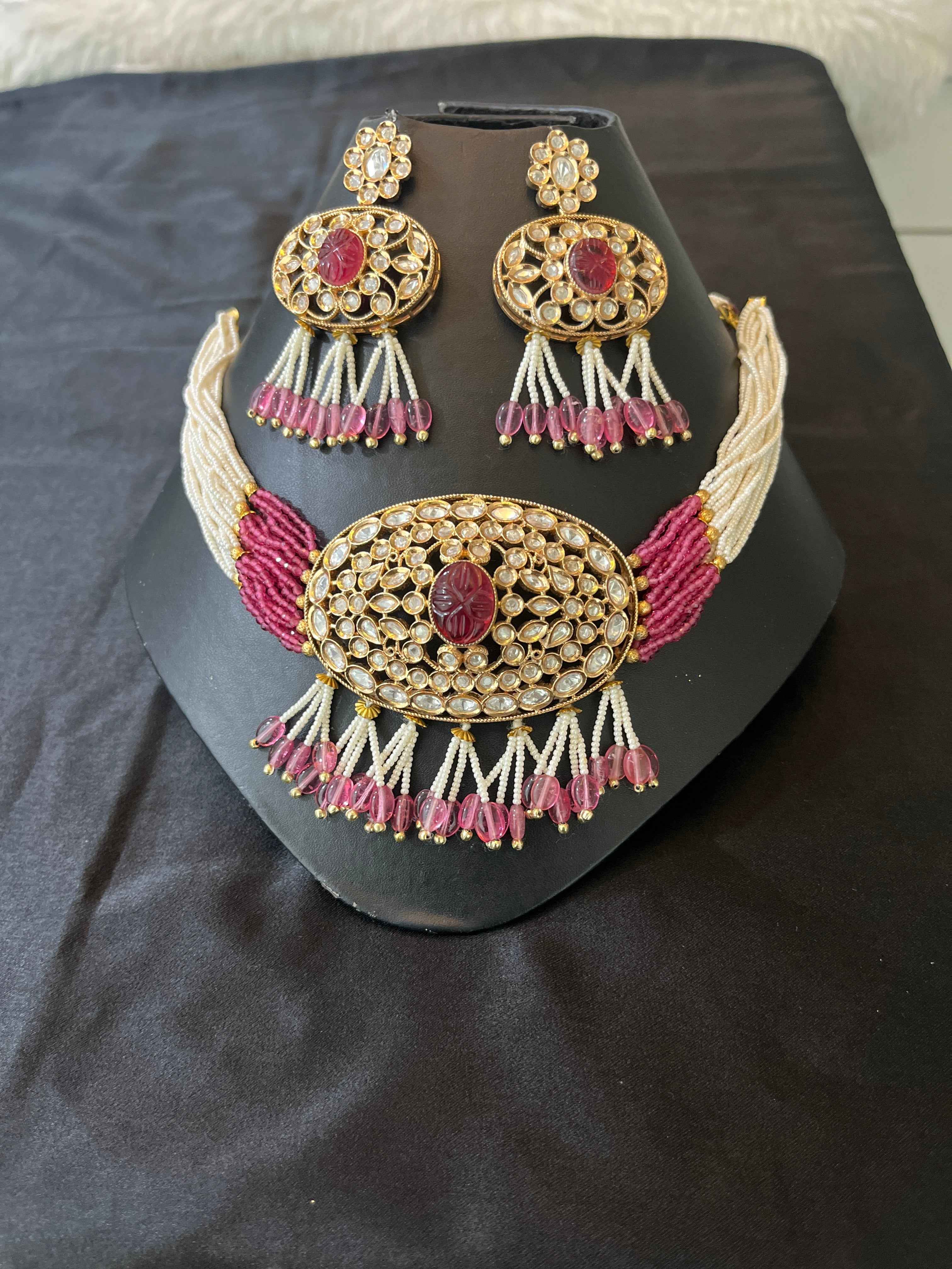 Carved Ruby Bead Kundan Set
