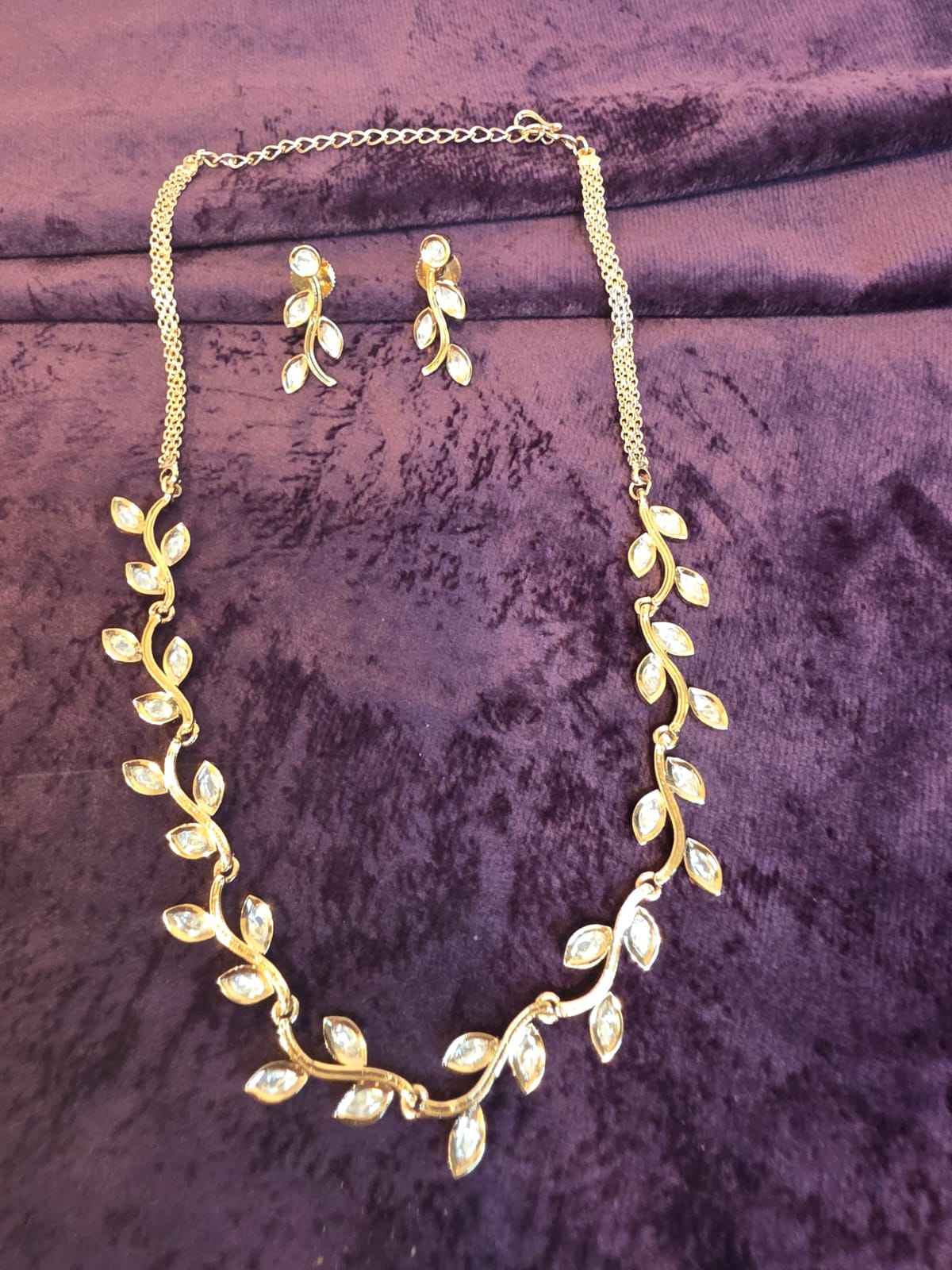 Kundan chain
