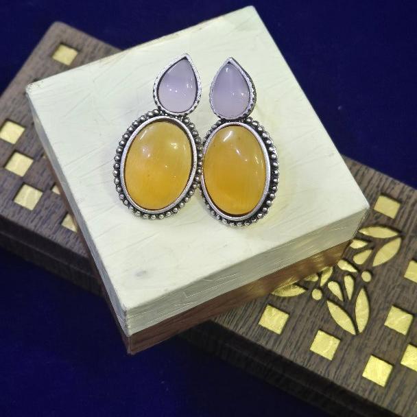 High quality  beautifull monalisa stone studded earrings