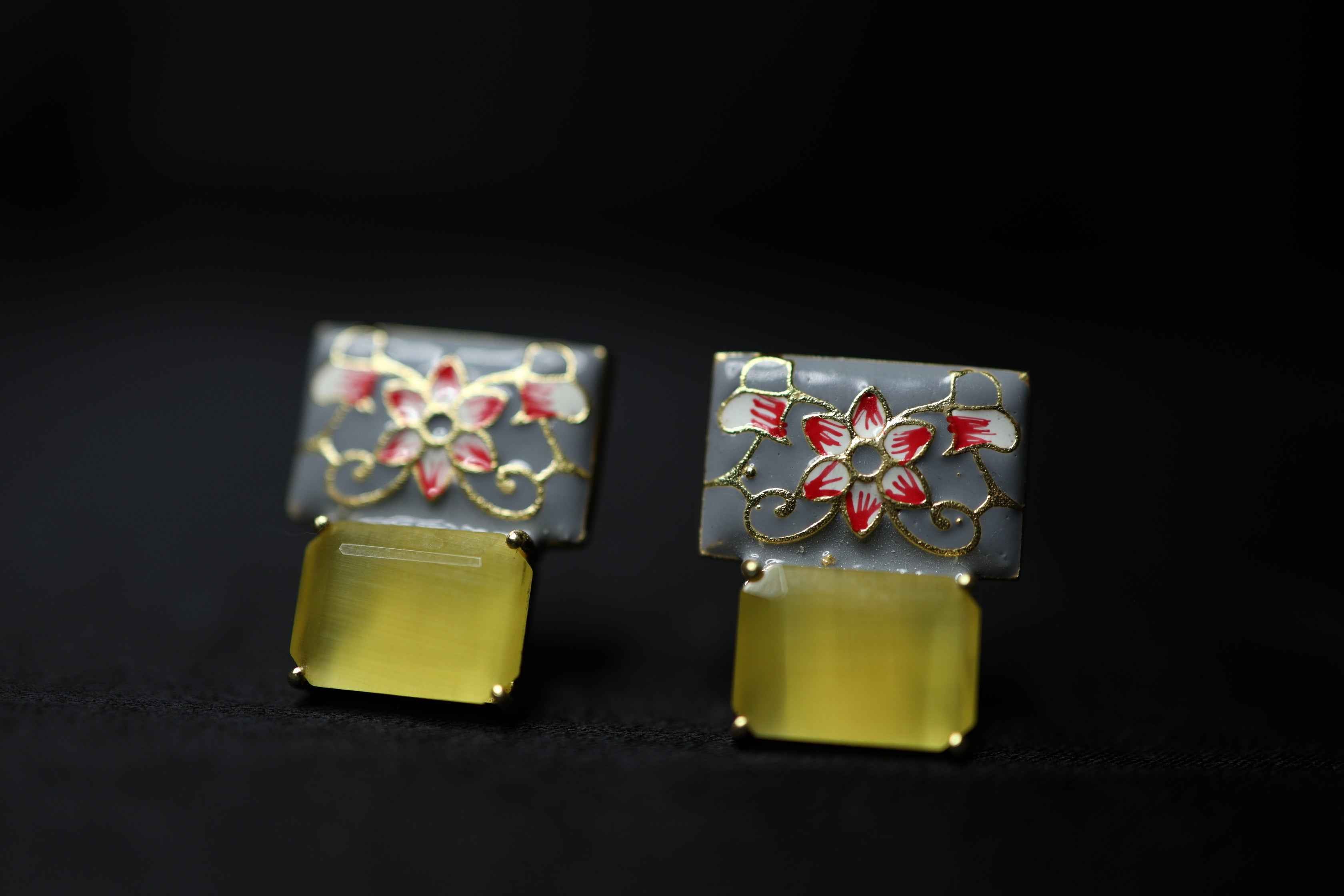 Studs with Monalisa Stones