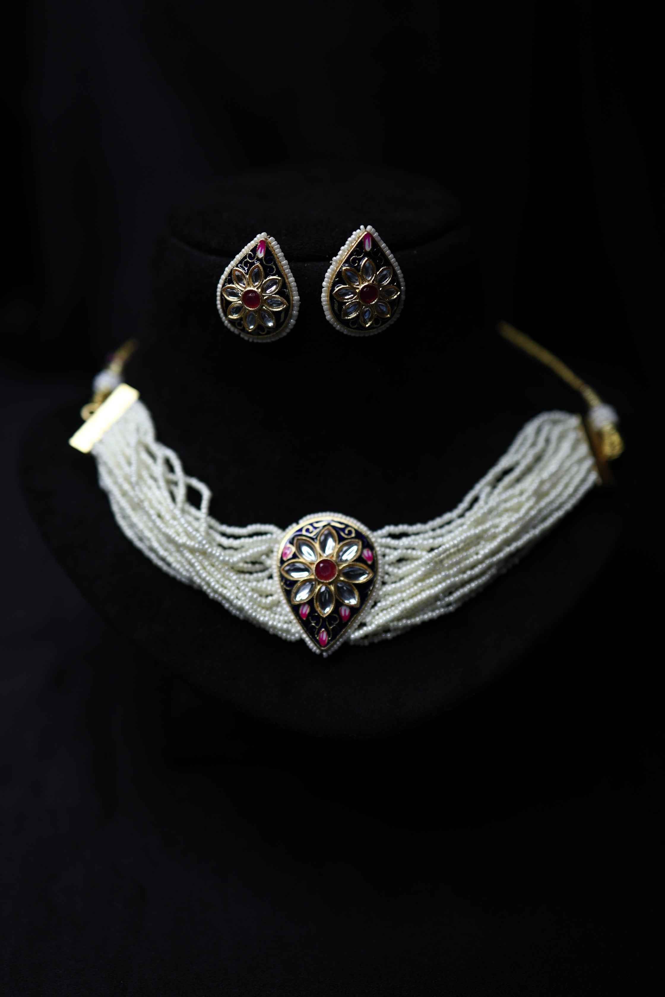 Pearls Choker with Layered Pearls