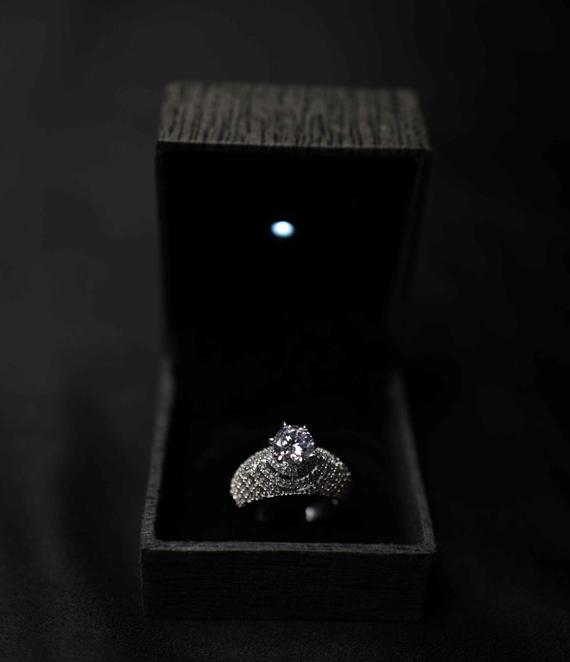 Italian Revolving Diamond Ring