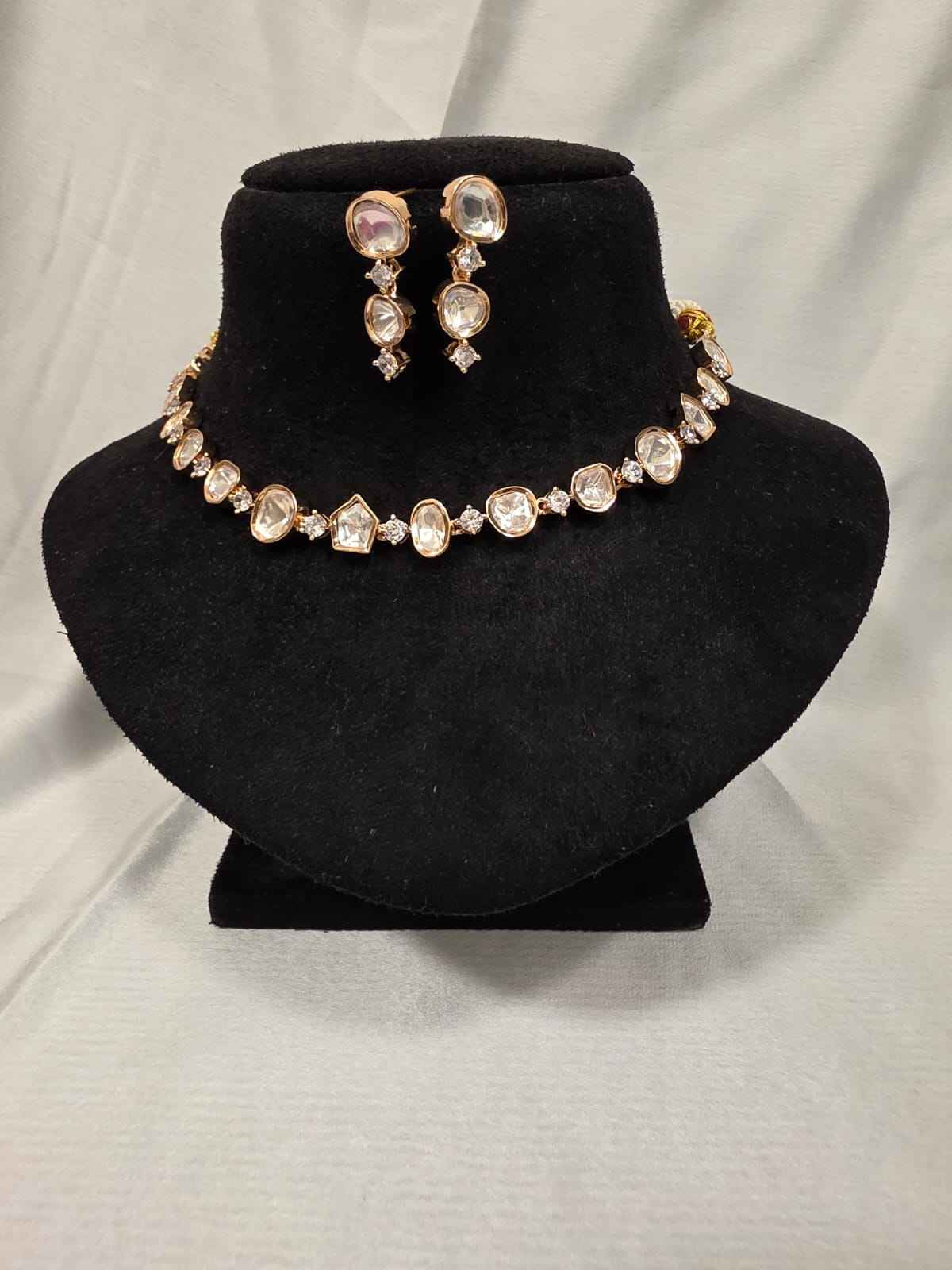 Uncut mosinite kundan