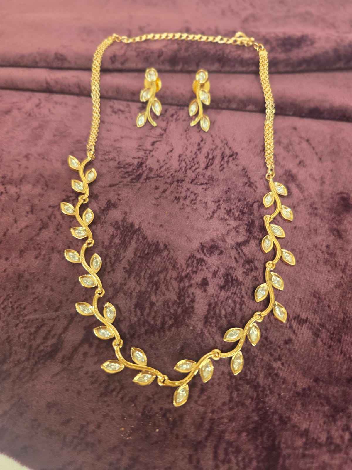 Kundan chain